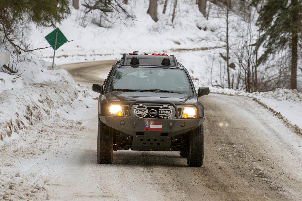 nissan xterra front action at alcan 5000 winter rally