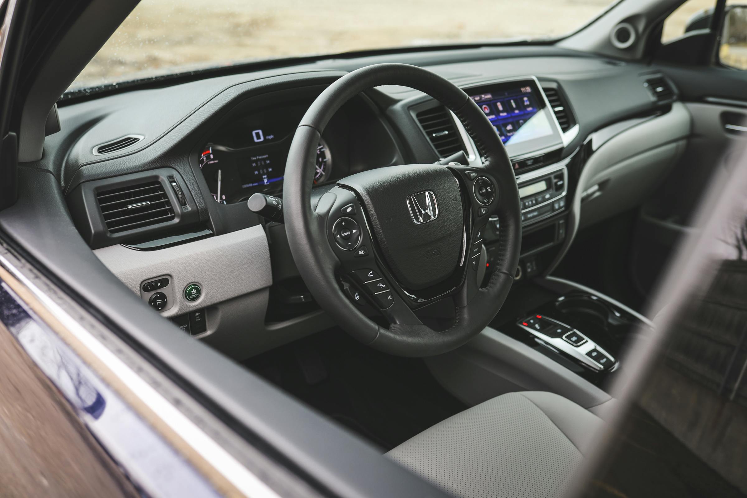 2020 Honda Ridgeline RTL-E steering wheel