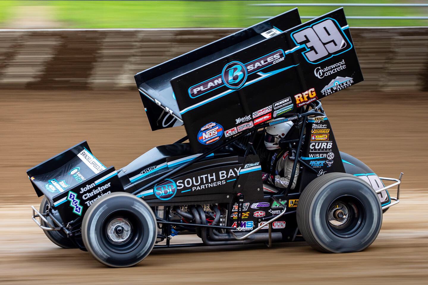 Celebrate National Sprint Car Day with these sweet 410cuin moments