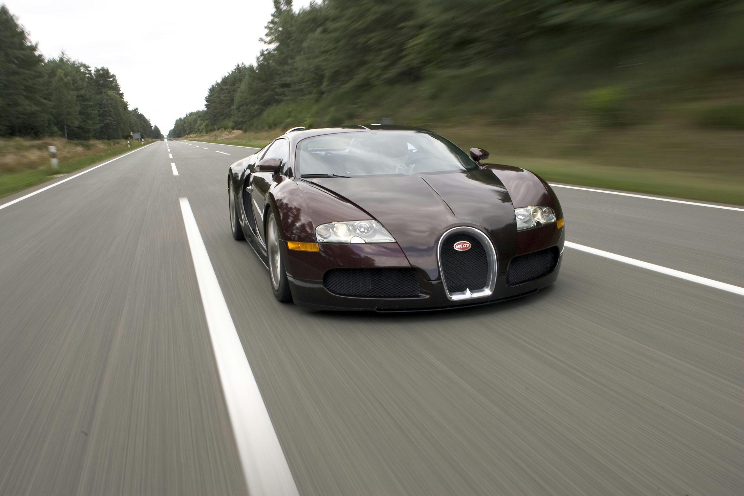 Bugatti Veyron 250 mph 4