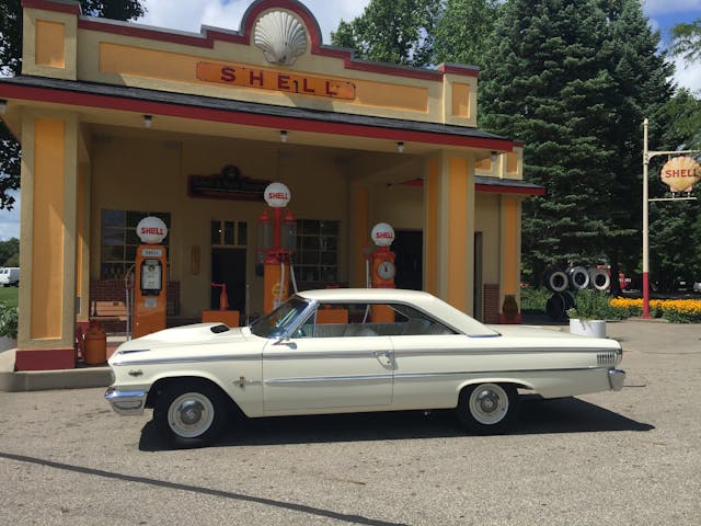 Ford Galaxie 500XL Side Profile Shell Station