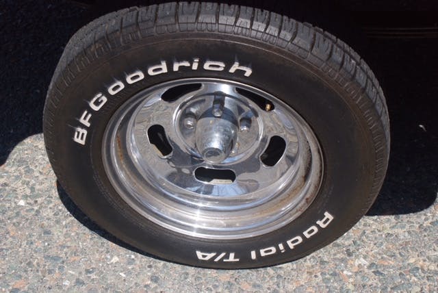 1979 Dodge Li’l Red Express exhaust tire