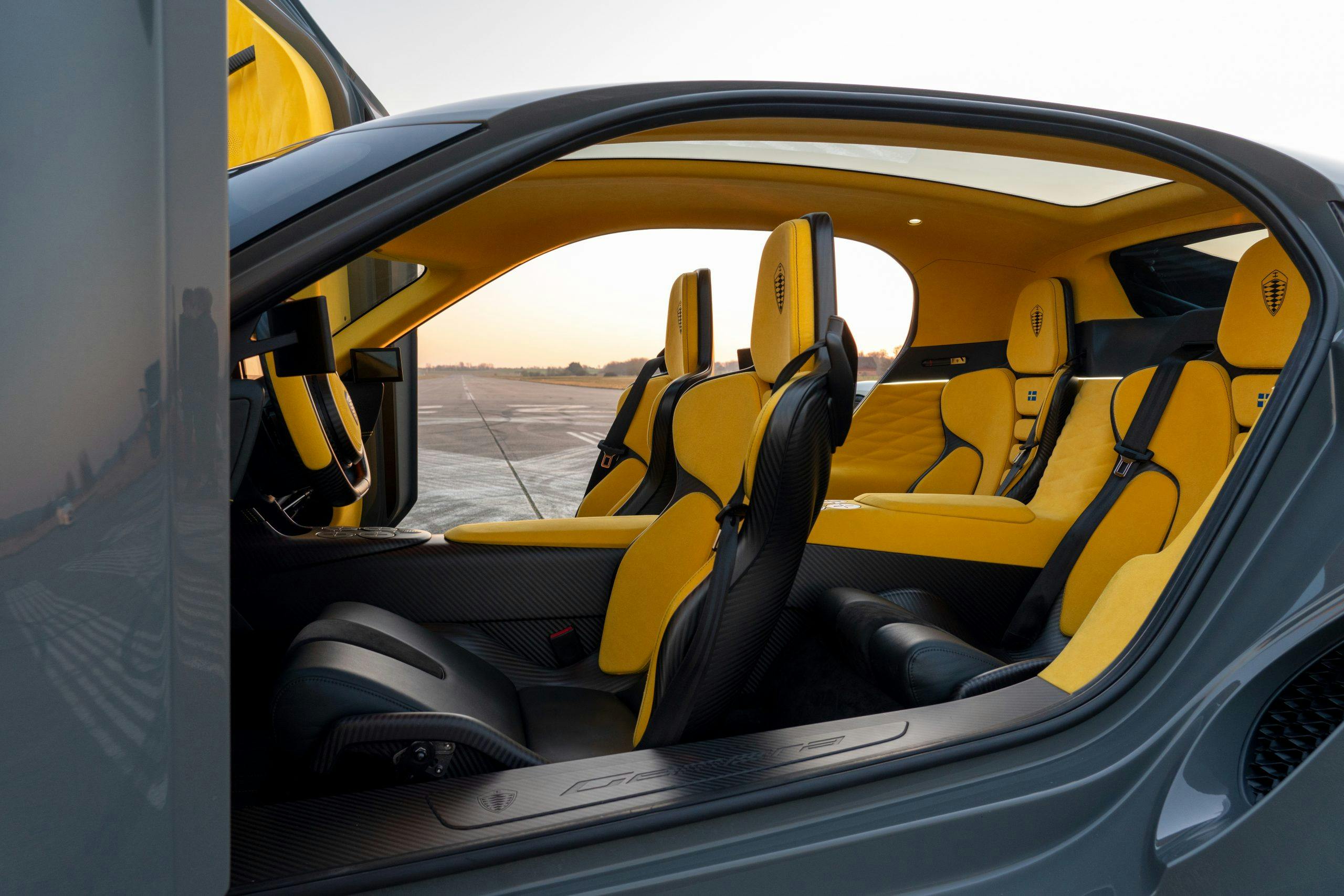 Koenigsegg Gemera interior seats