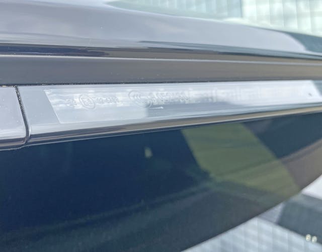 Range Rover Autobiography rear window sun shade