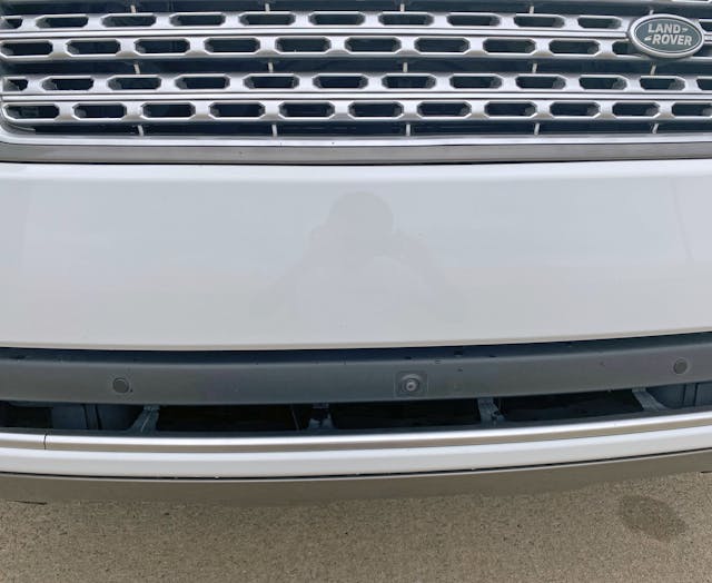 Range Rover Autobiography lower grille straight on