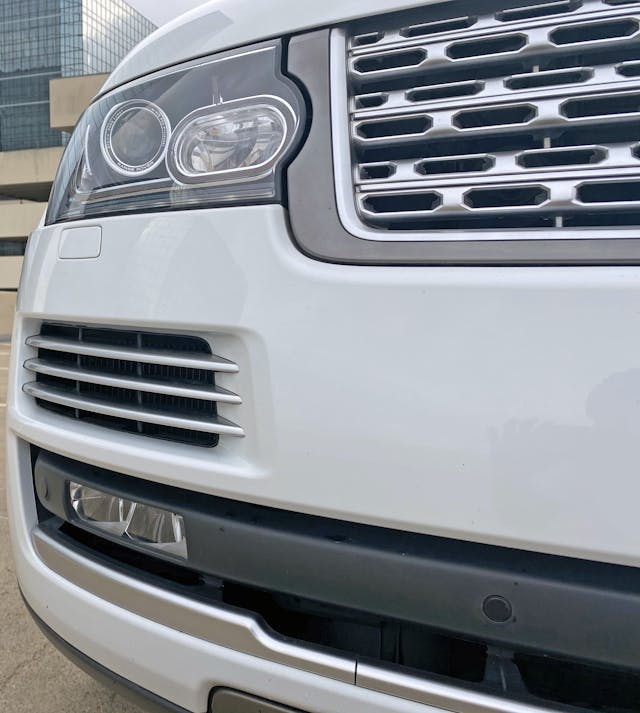 Range Rover Autobiography grille low passenger side