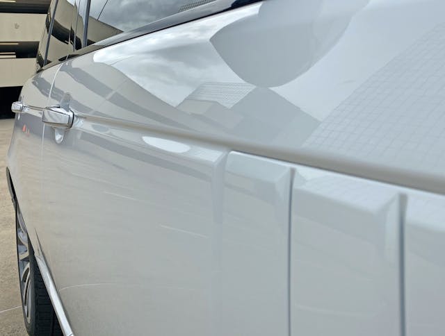 Range Rover Autobiography hood cutline