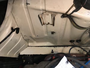 Siegel - 1973 BMW 2002 Engine Compartment Cleanup