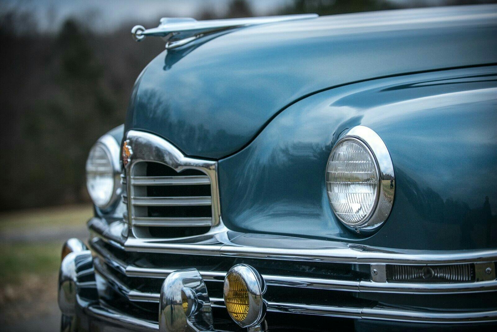 1949 Packard Deluxe Club Sedan - Close up grille
