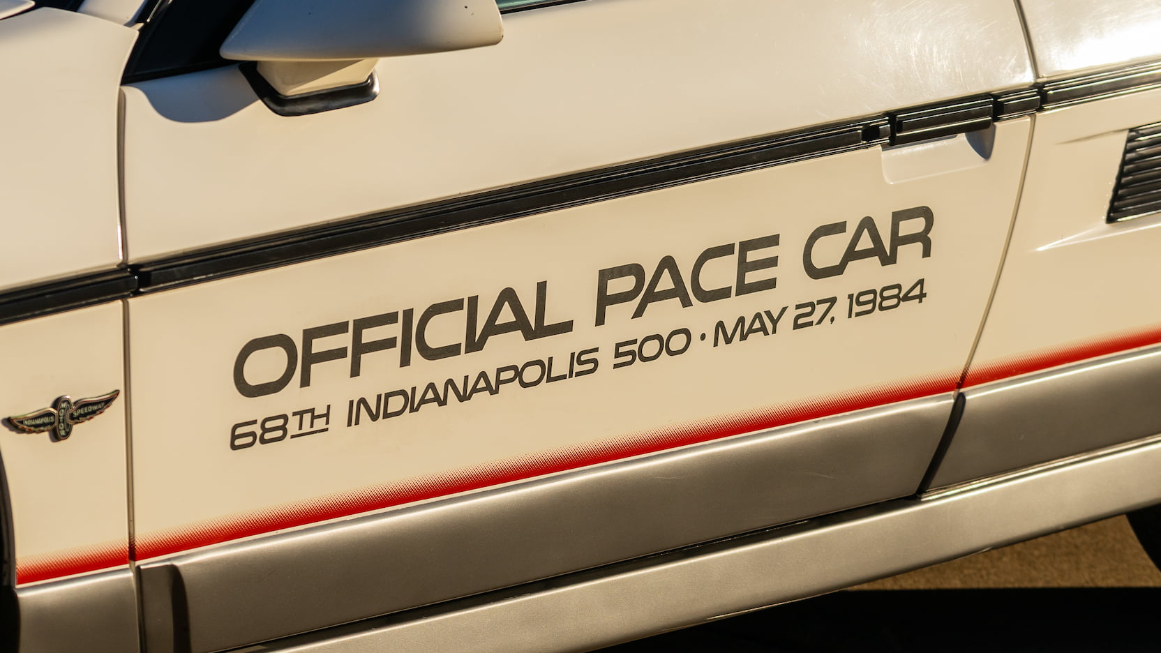 1984 Indy 500 pace car plate top 145