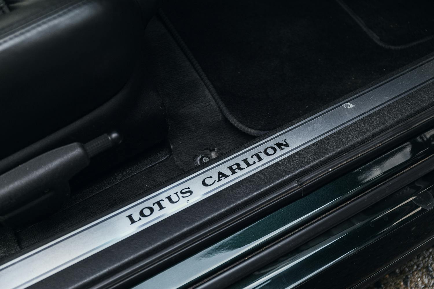 1992 Vauxhall Lotus Carlton Sill Plate Badging