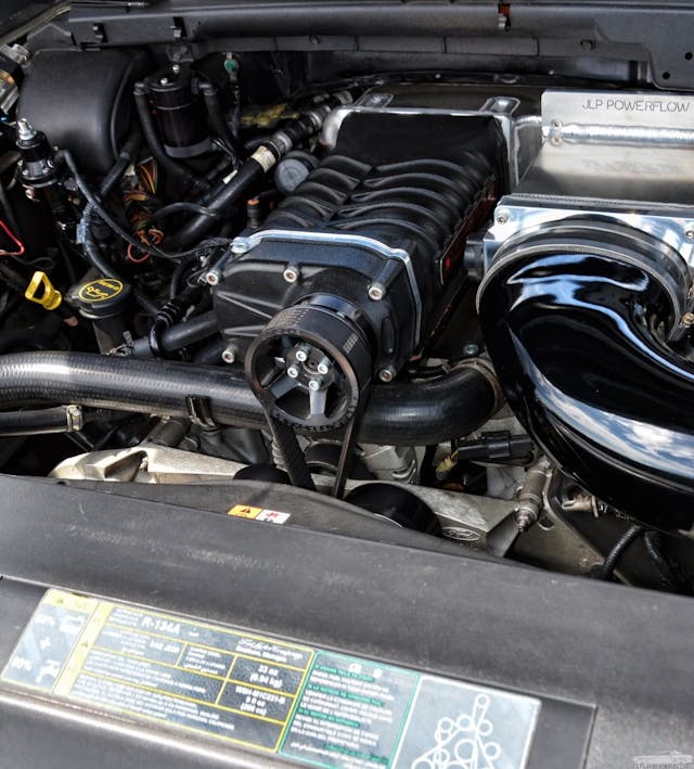  El SVT Lightning de segunda generación de Ford está emergiendo como un camión de colección potente y capaz - Hagerty Media