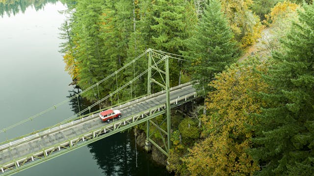 FJ55 Land Cruiser Crossing Yale Bridge