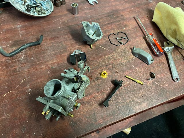 Honda XR250R carburetor disassembled Honda XR250R carburetor disassembled