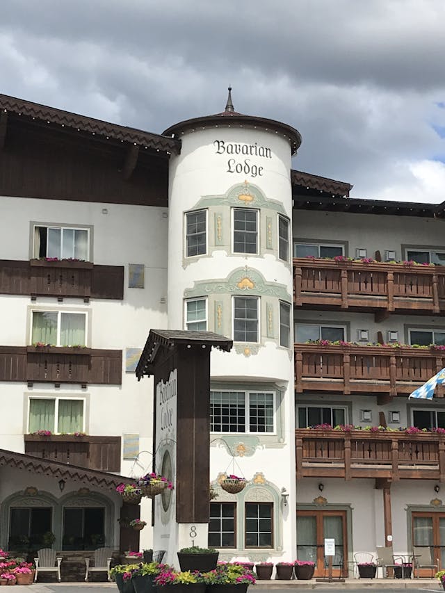 bavarian lodge hotel exterior