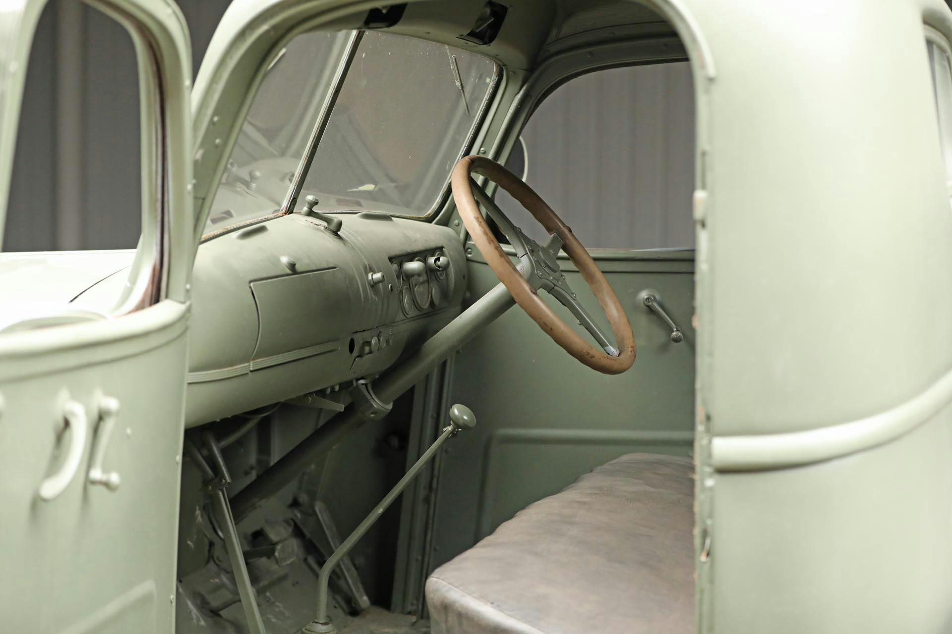 1941 Chevrolet 1543 GS Interior Wheel