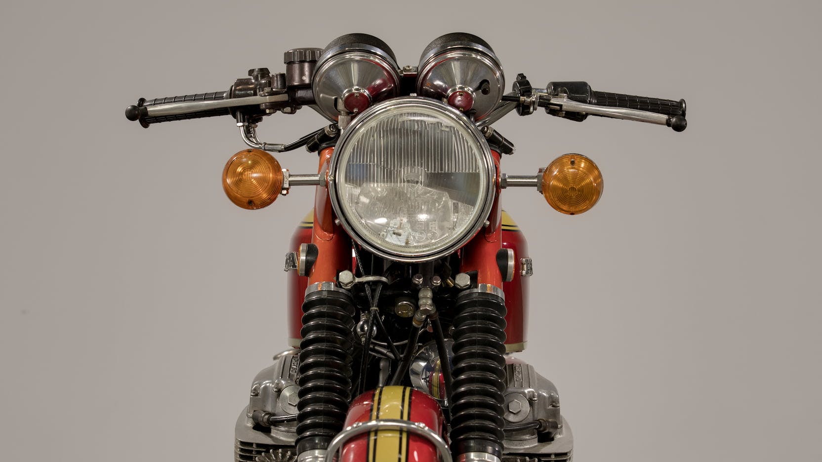 1969 Honda CB750 Sandcast Front Close