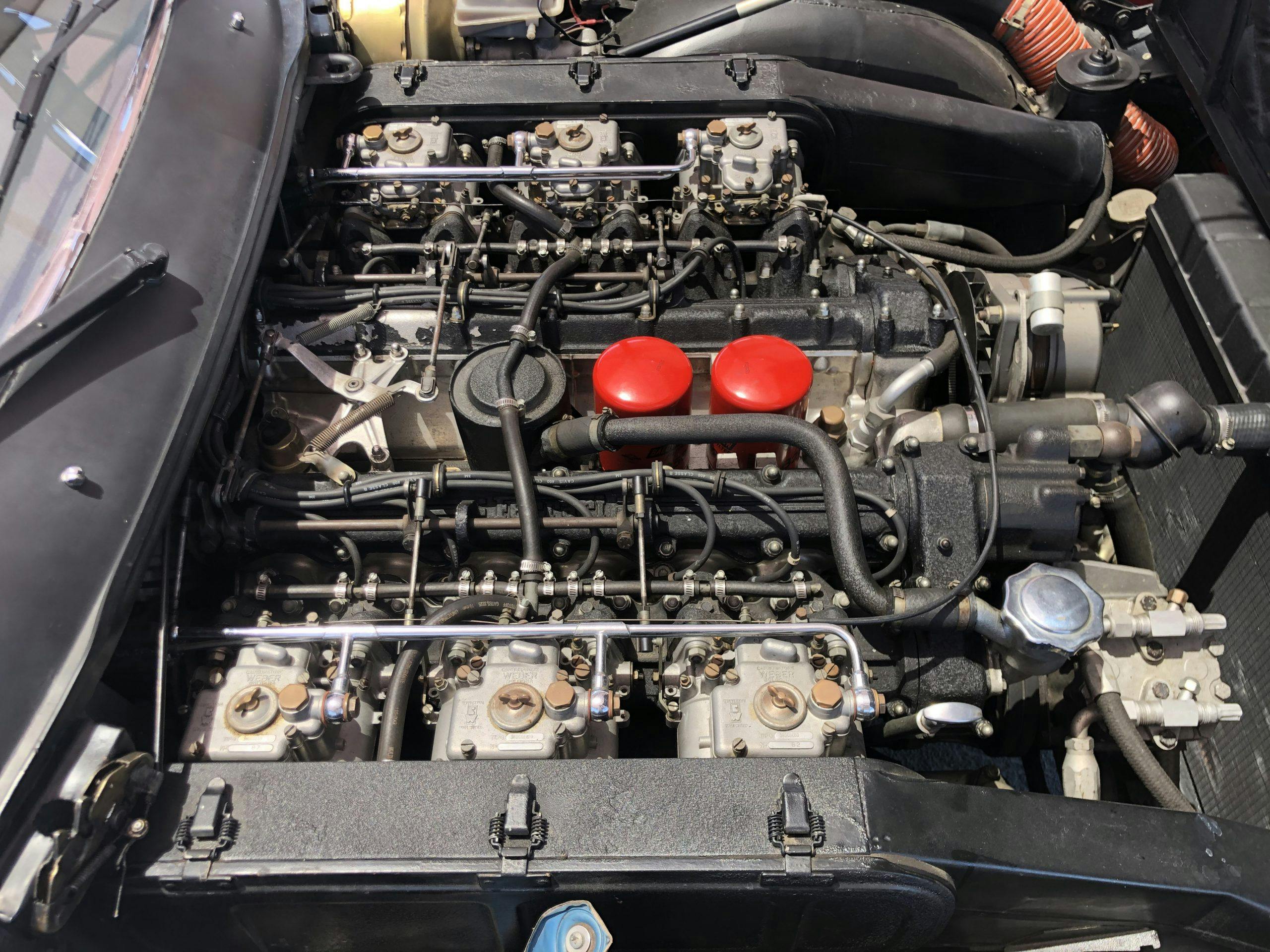 1971 Ferrari 365 GTC/4 by Pininfarina engine