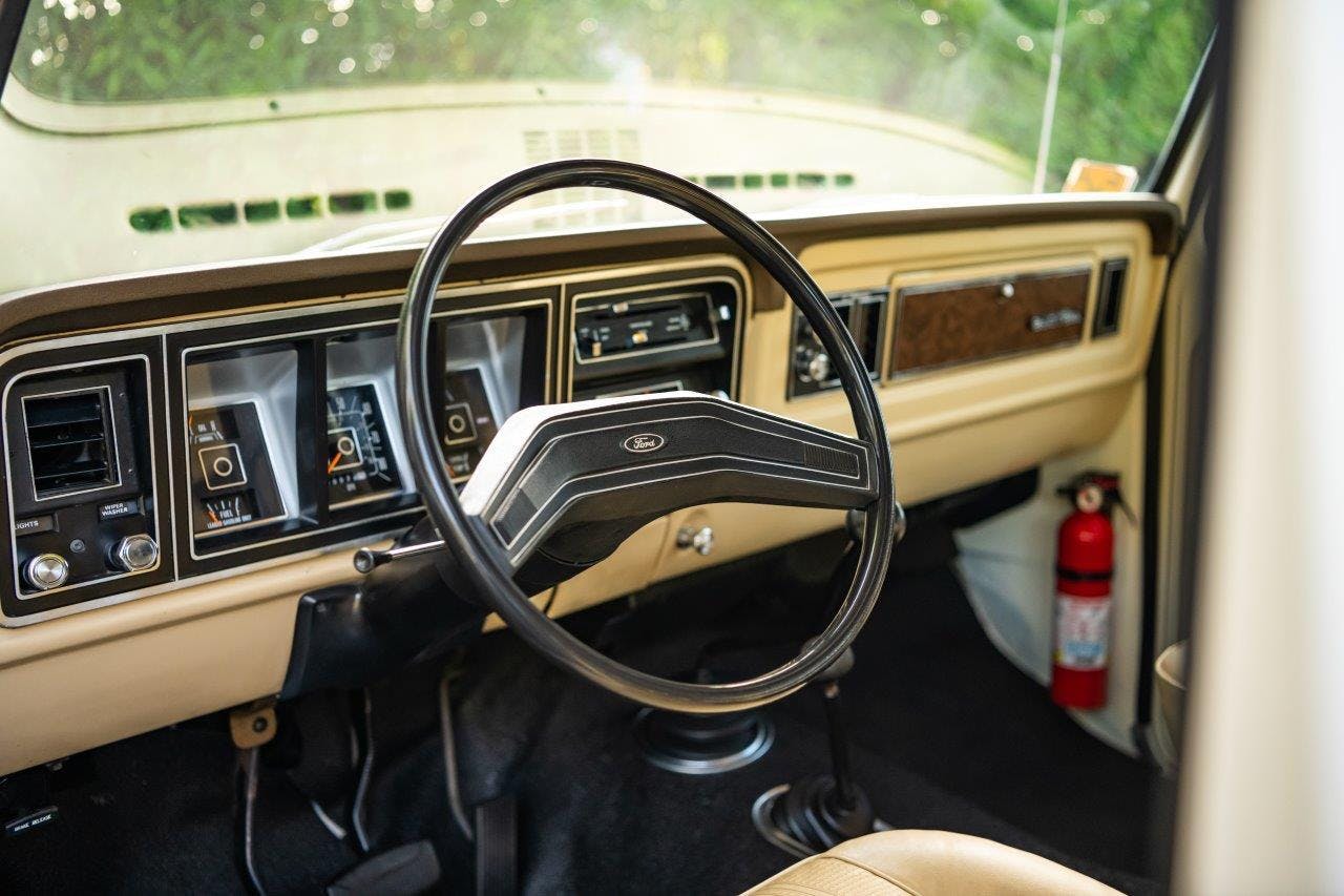 1979 Ford Bronco Custom Steering Wheel Front Dash Angle