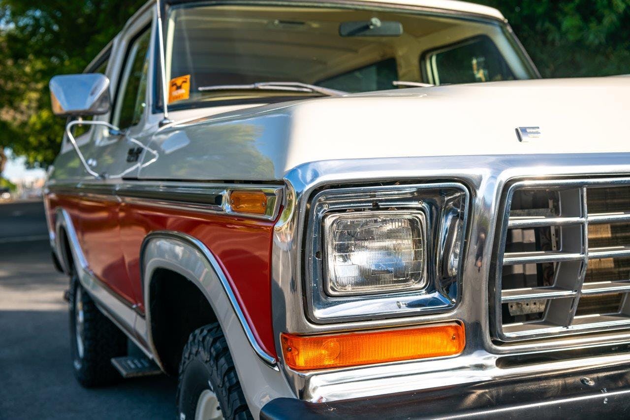 1979 Ford Bronco Custom Headlight