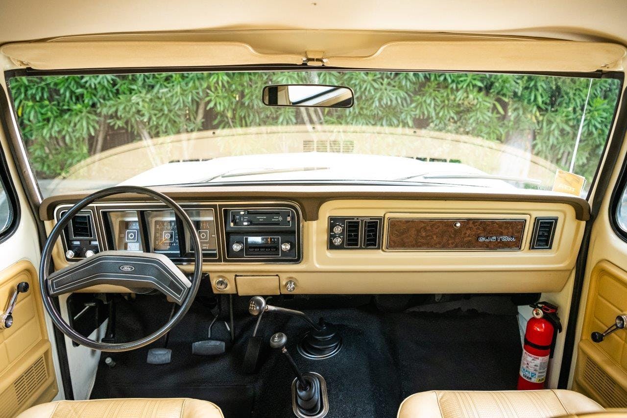 1979 Ford Bronco Custom Interior Front Dash