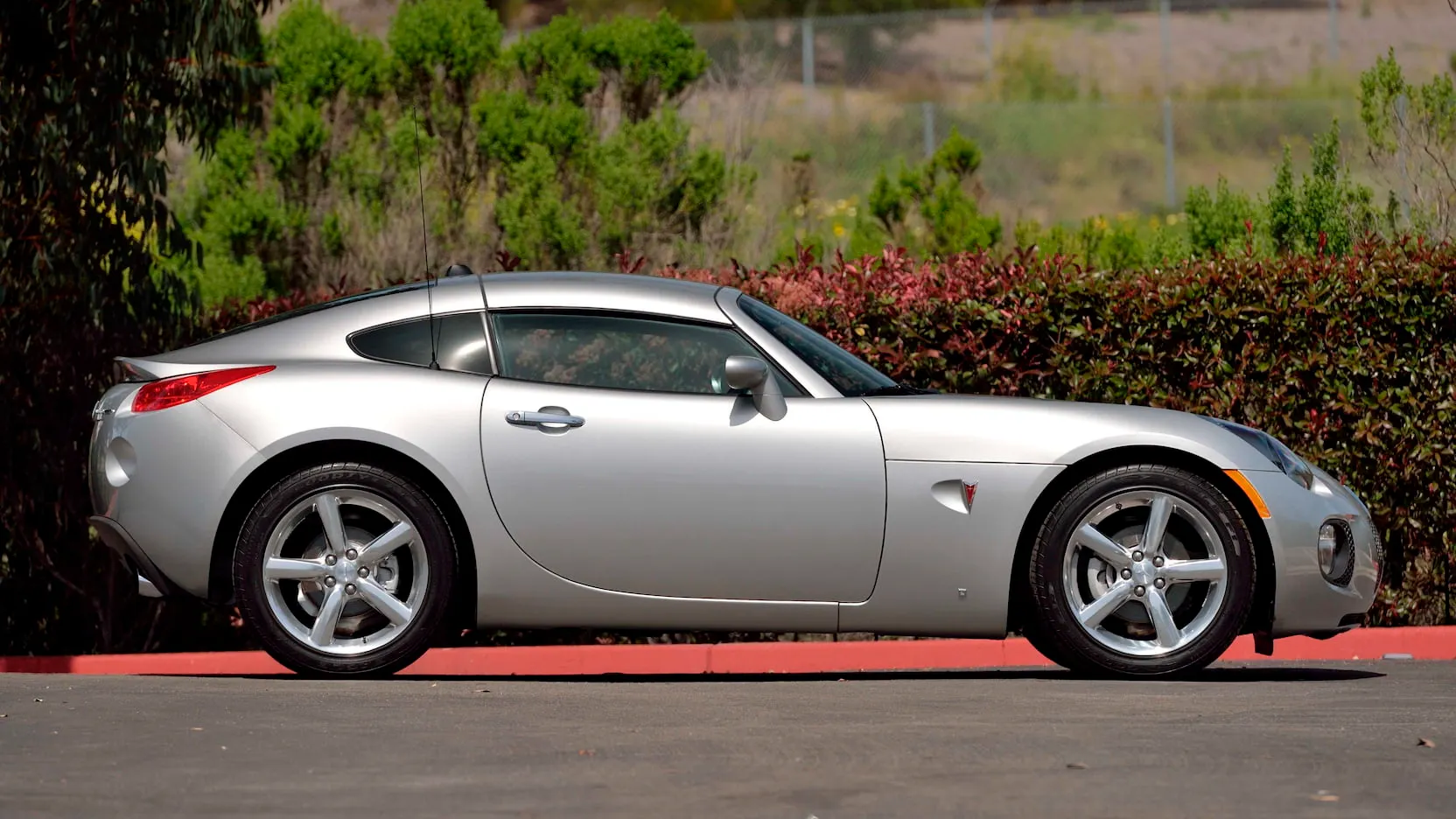 2009 Pontiac Solstice GXP Coupe - passenger side profile