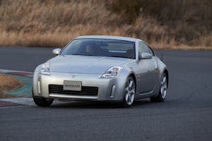 2002 Nissan 350Z Front Three-Quarter Action