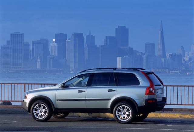 Volvo XC90 Side Profile