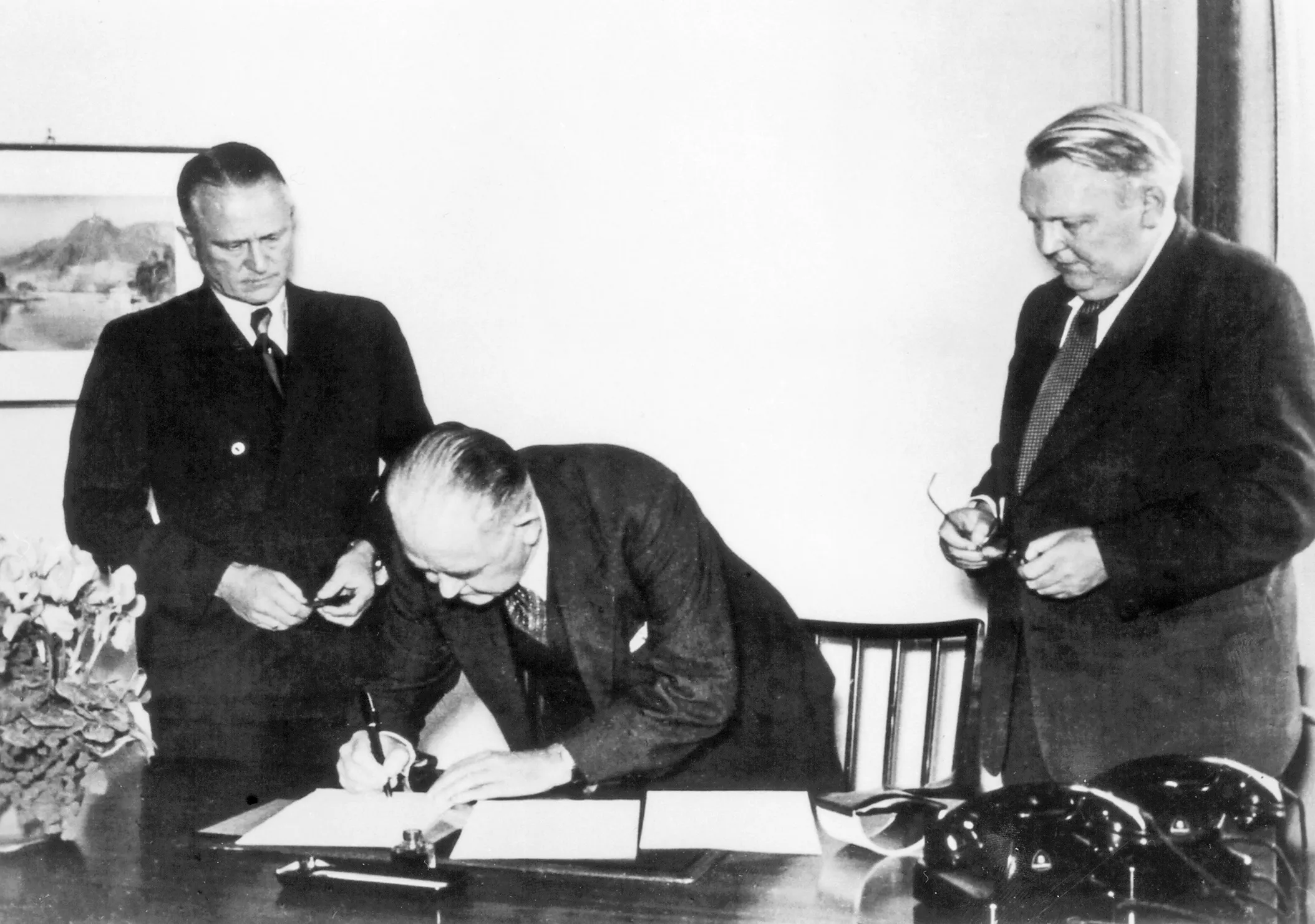 British take over Volkswagen 1945 - trusteeship