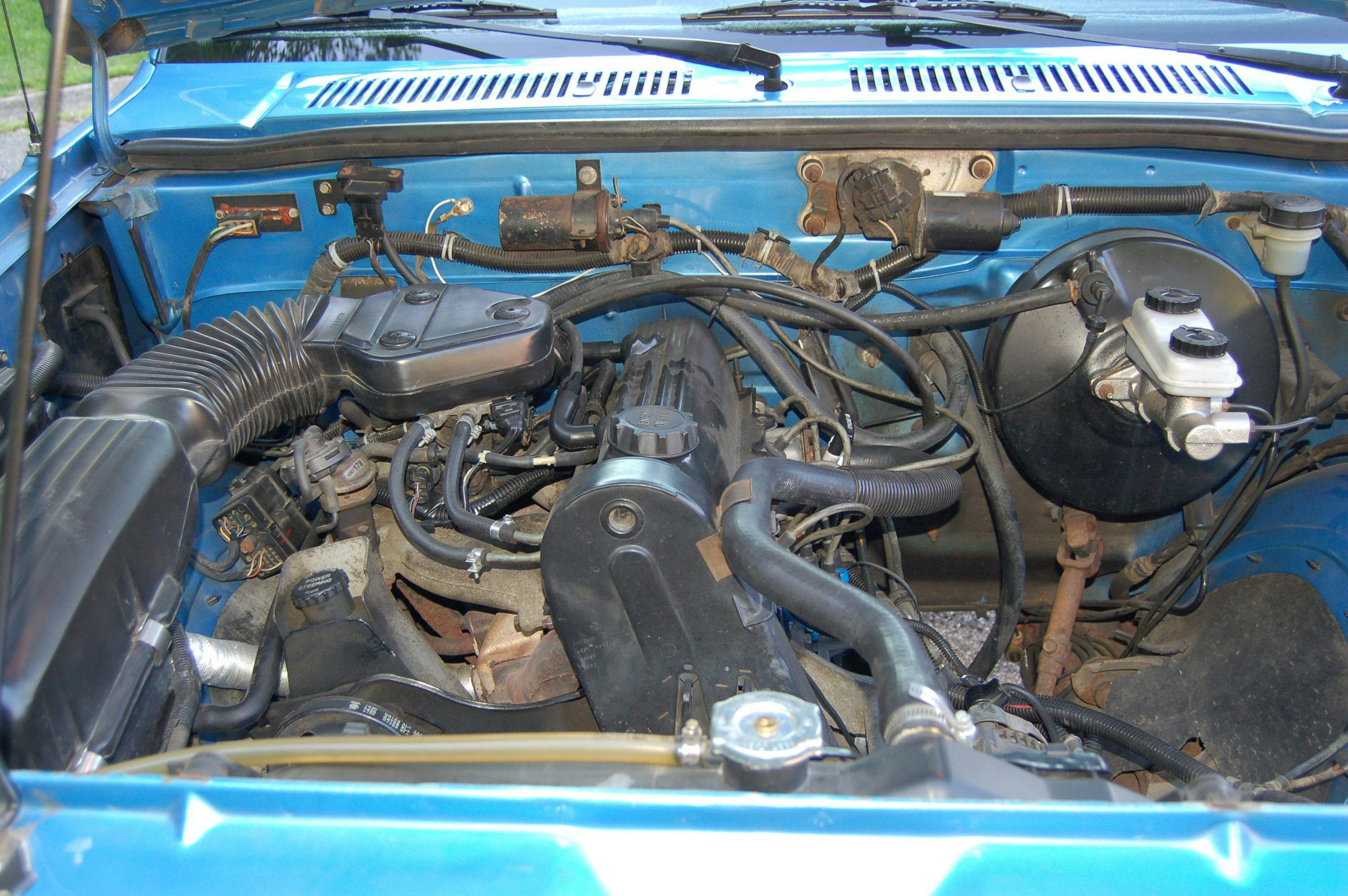 1990 Dodge Dakota Sport Convertible 4 cylinder engine 2