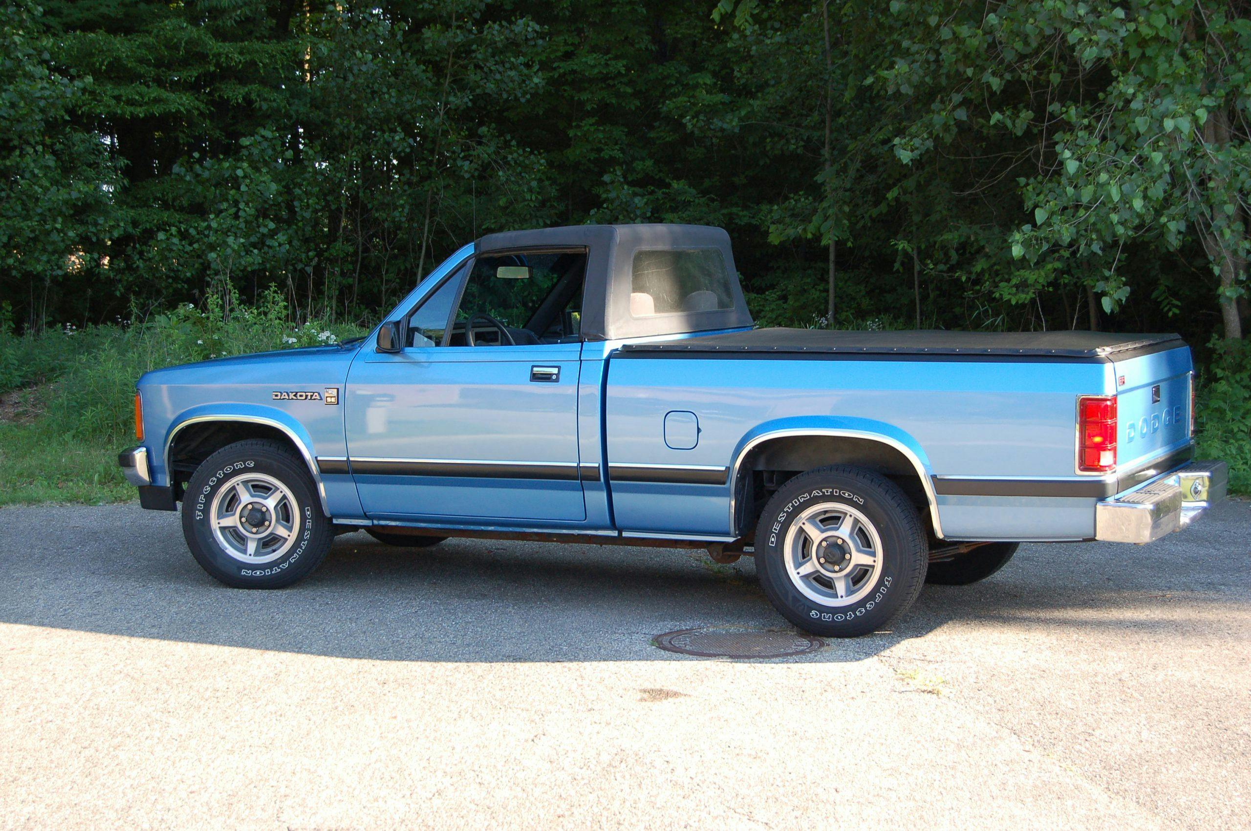 1990 Dodge Dakota Sport Convertible side profile