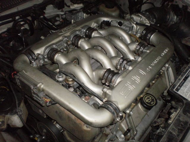Ford Taurus SHO Engine