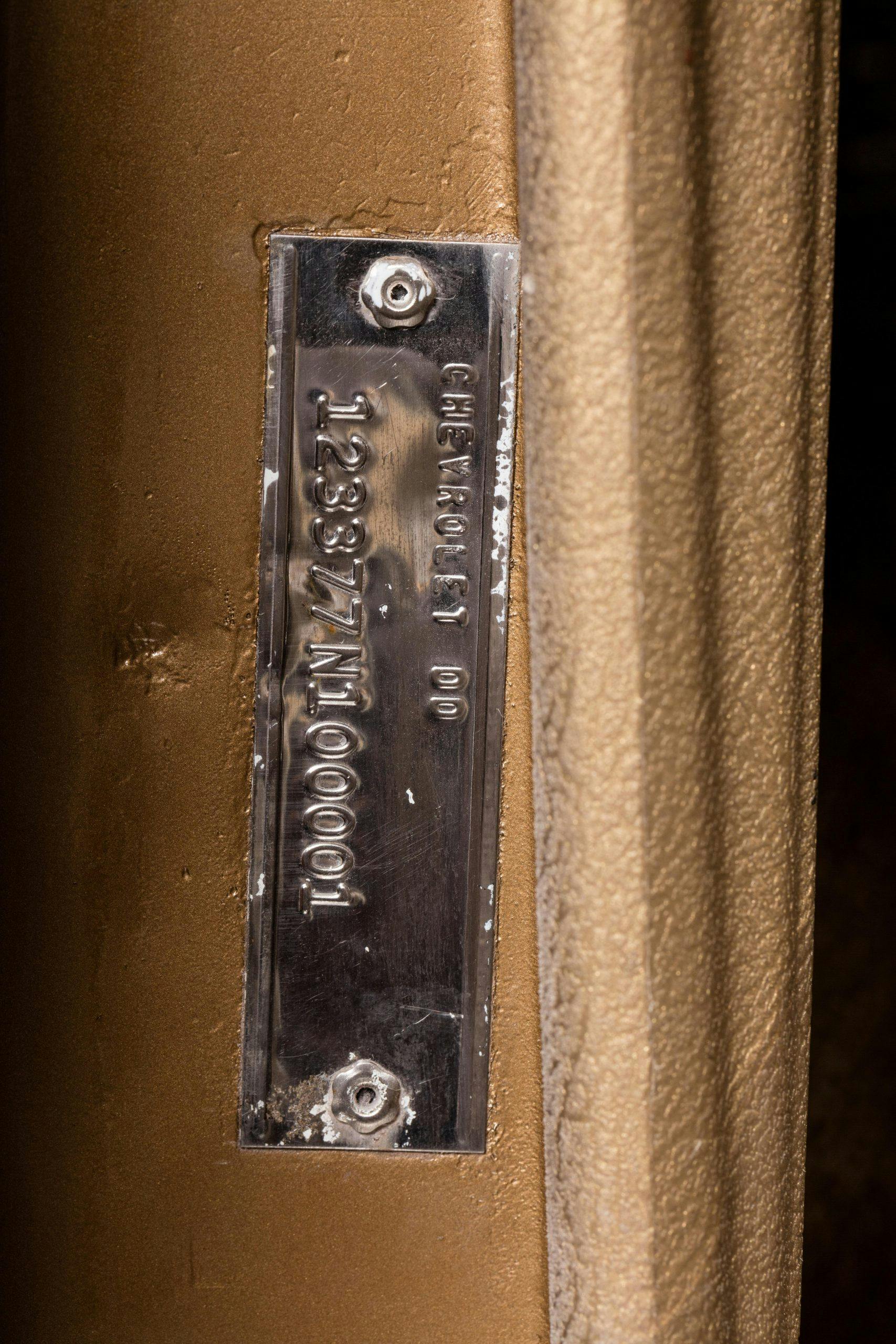 HVA - Chevrolet Camaro N100001 - Closeup VIN plate in door