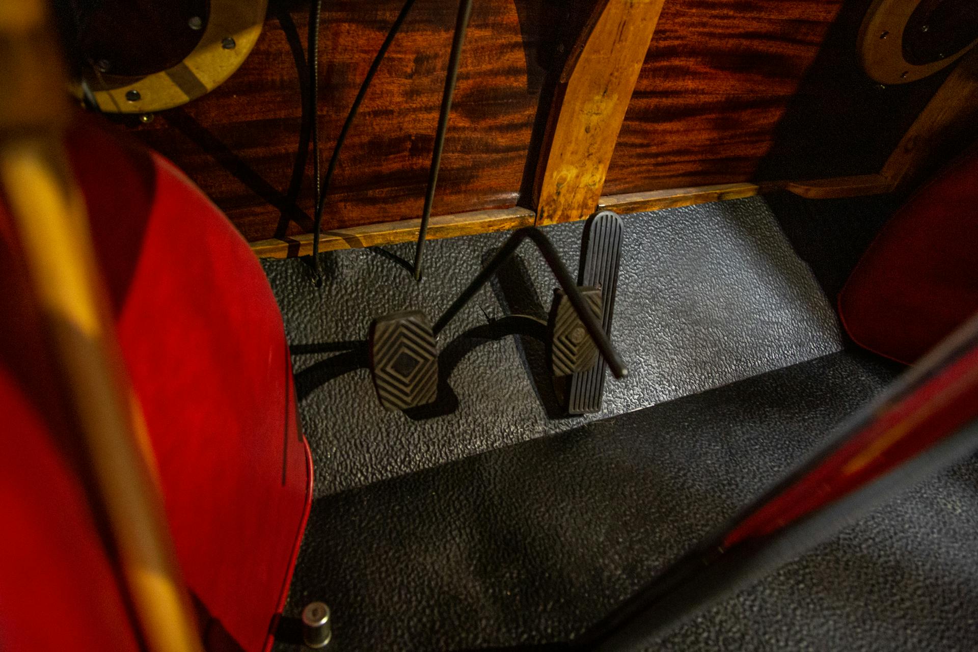 Martin Stationette Interior Pedals And Levers