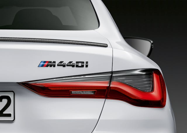 2021 BMW M440i rear deck