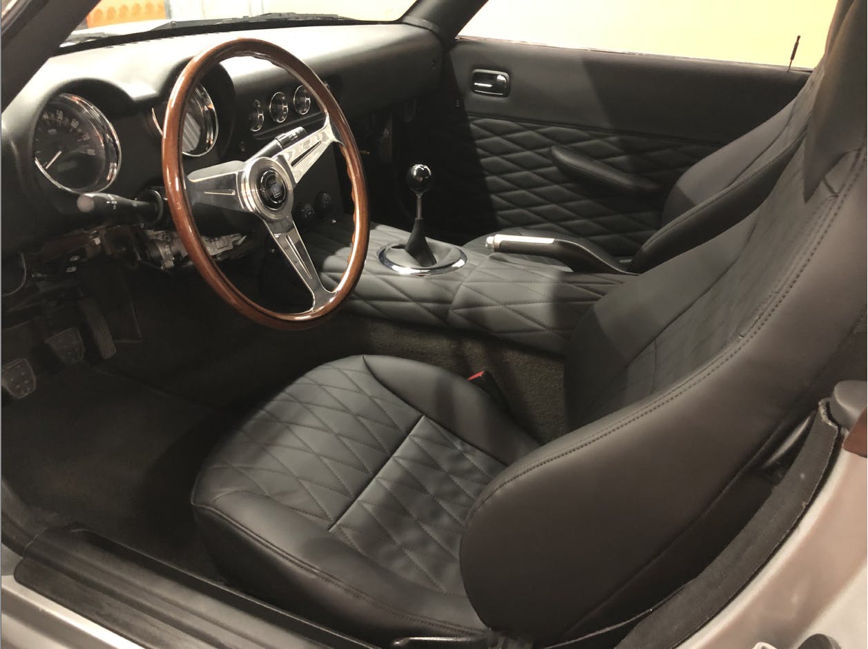 Pontiac Solstice Ferrari Replica interior