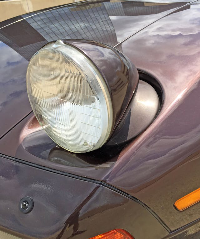 Porsche 928 S4 headlight
