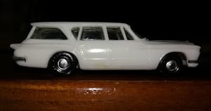 1/87 scale model Valiant wagon