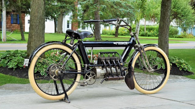 1911 Pierce Arrow Motorcycle profile