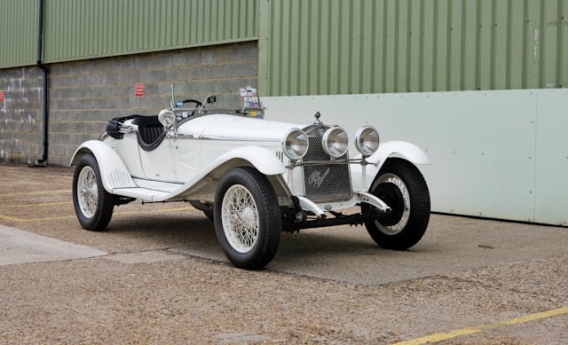 vintage retro 1930 Alfa Romeo front three-quarter