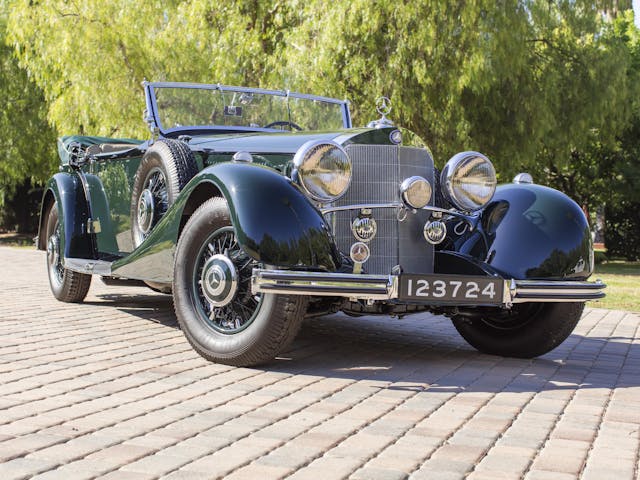 1936 Mercedes-Benz 500K Offener Tourenwagen front three-quarter