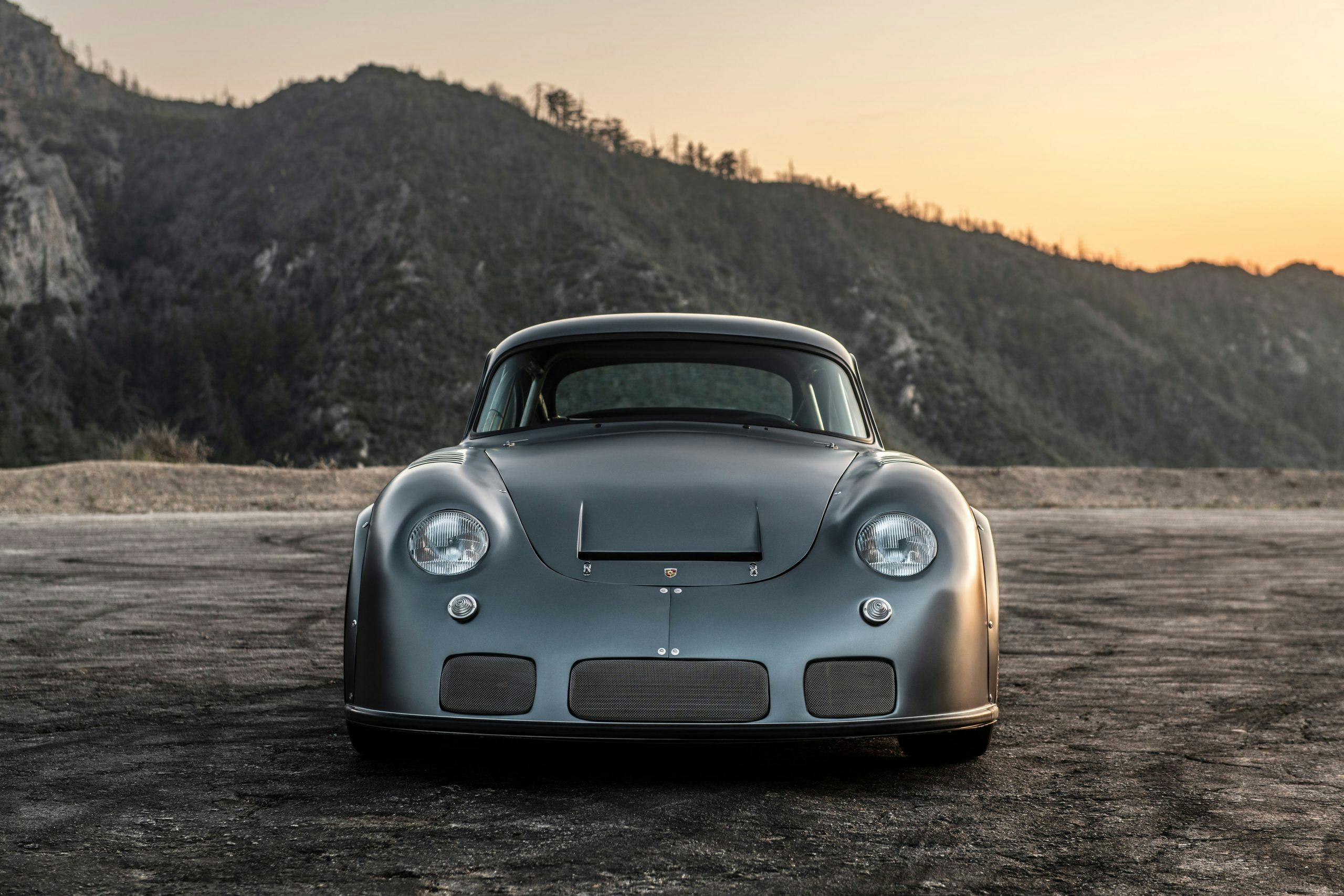 1960-Porsche-356-RSR-Outlaw-by-MOMO_Emory_8