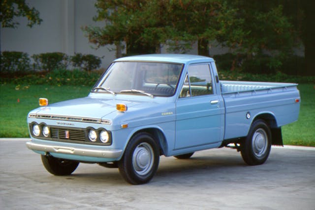 1971 Toyota Hilux front three-quarter