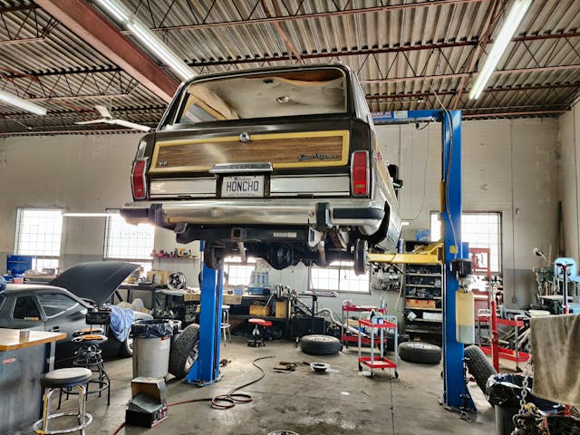 1987 Jeep Grand Wagoneer LS Swap Project