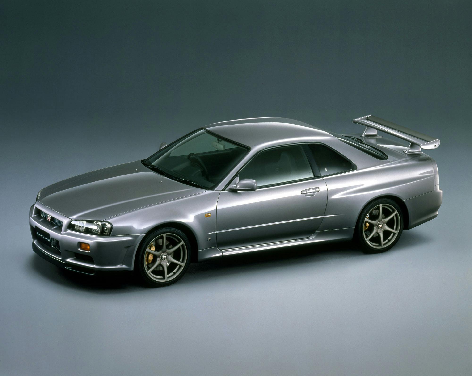 1999 Skyline GT-R front three-quarter