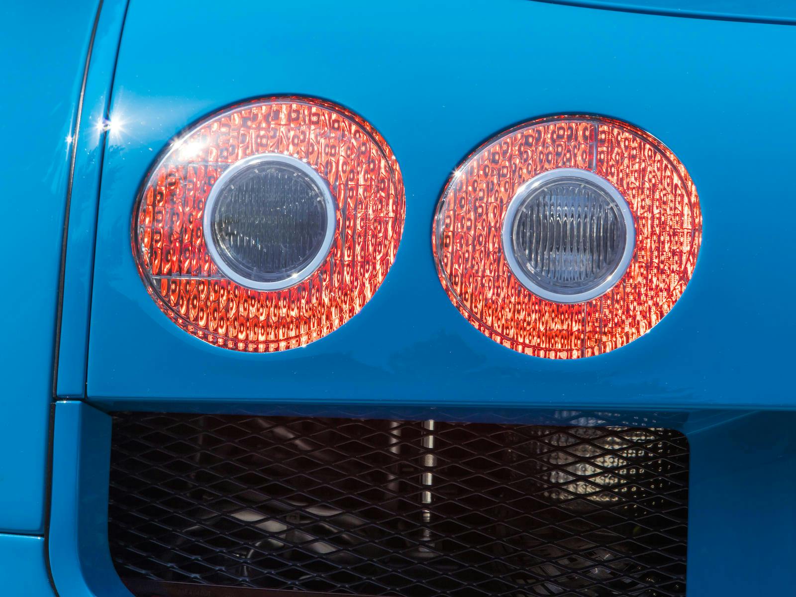 Bugatti Veyron taillight