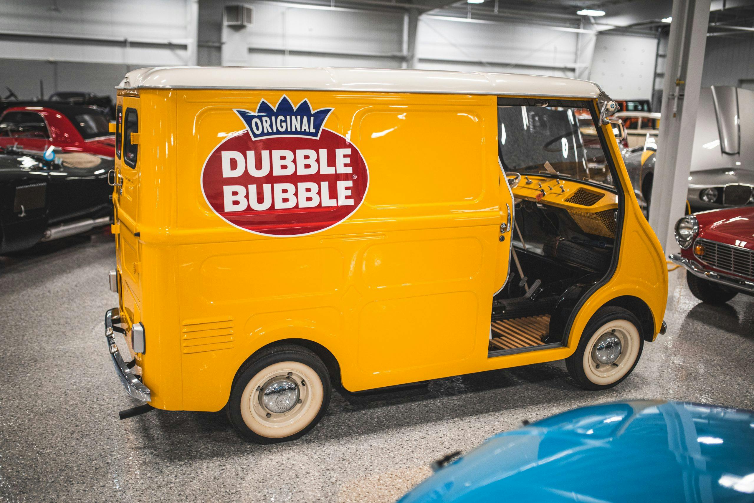dubble bubble gum yellow van profile