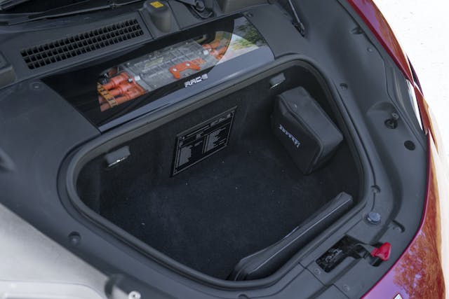SF90 Stradale front trunk cargo