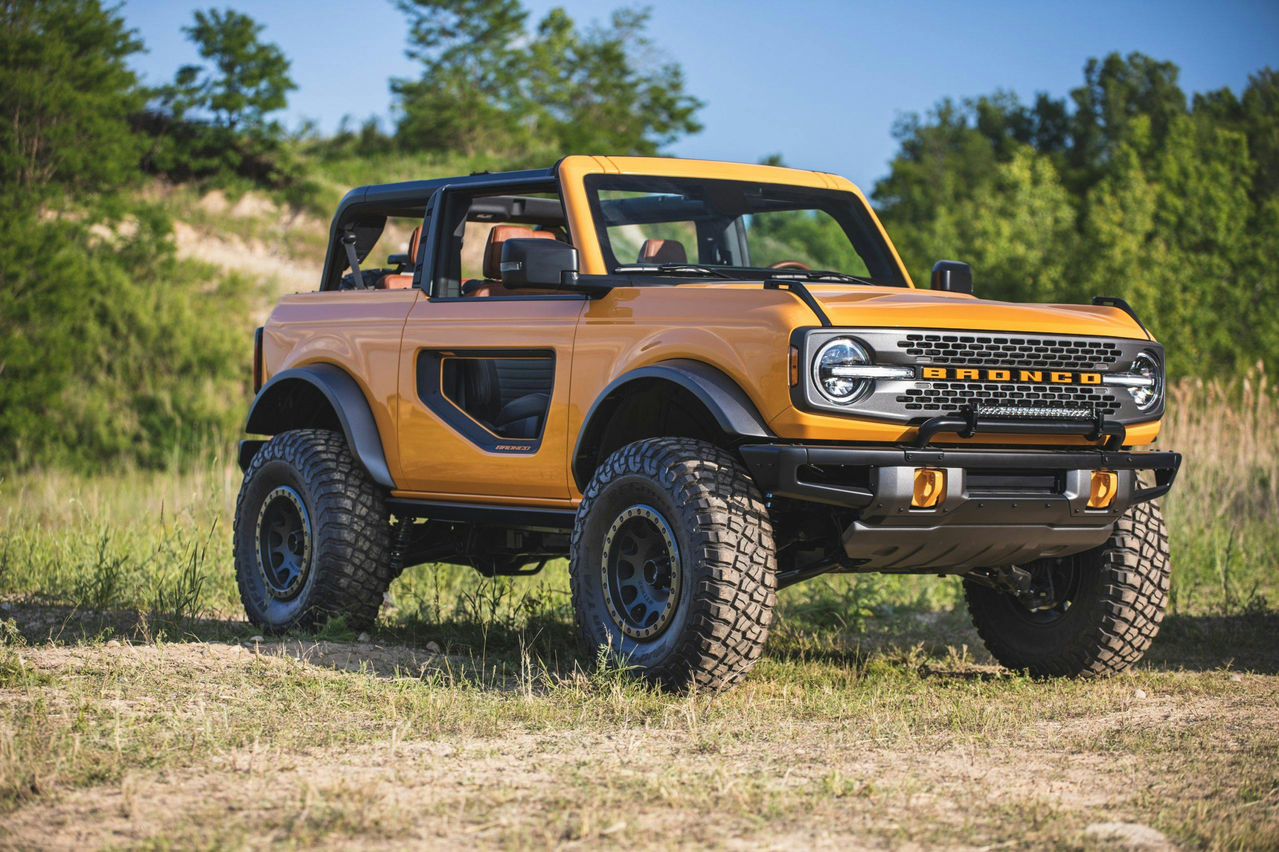 2021 Ford Bronco Two Door Front Three-Quarter