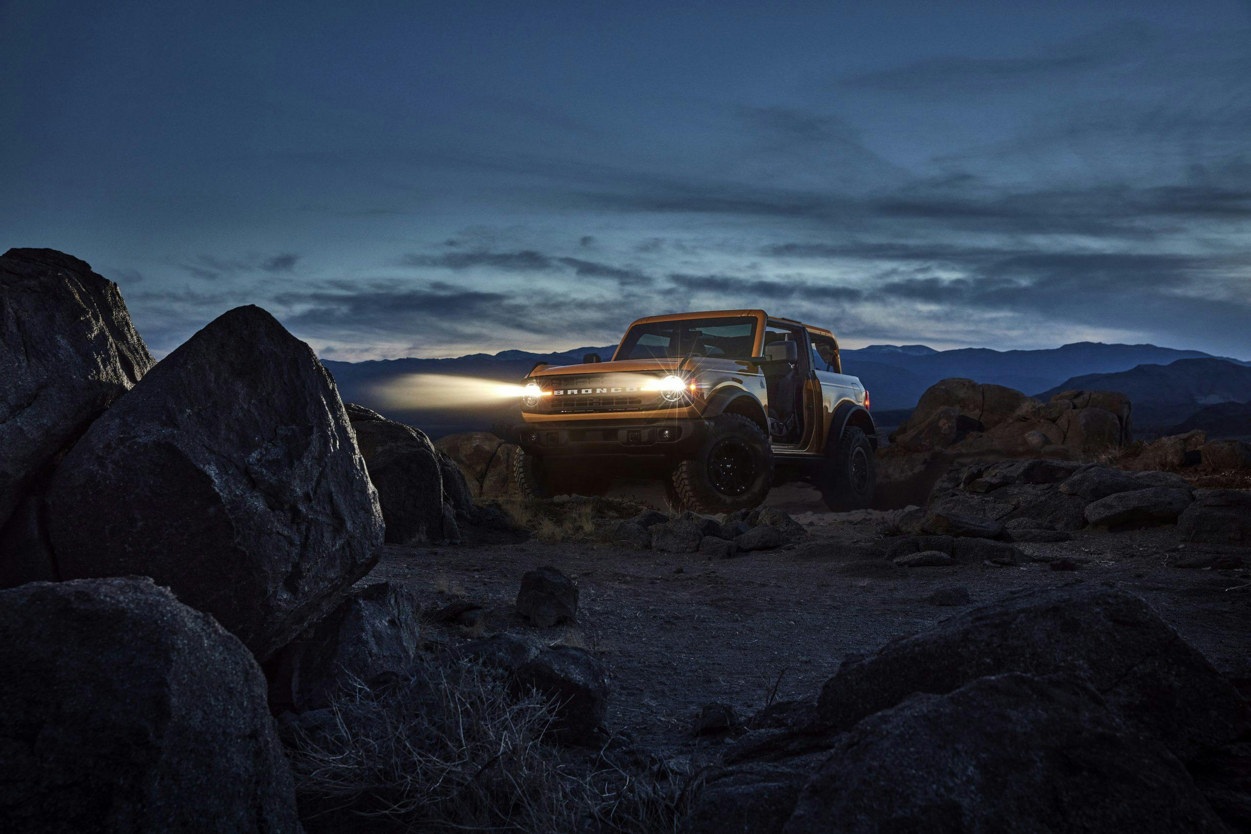 2021 Ford Bronco Two Door Front Three-Quarter Night